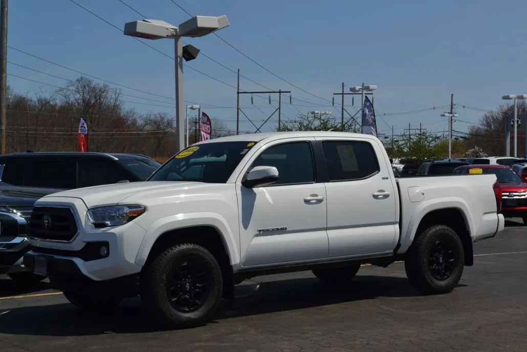 2022 Toyota Tacoma SR5 photo 1