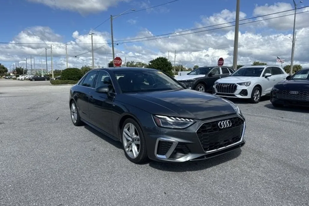 2024 Audi A4 S line Premium Plus 45 TFSI Quattro photo 1