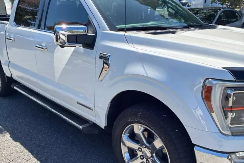 2021 Ford F-150 Lariat photo 1