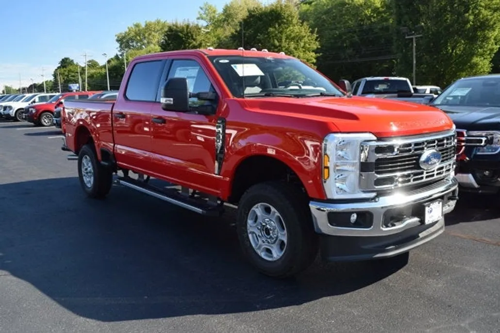 2026 Ford F-350 XLT photo 1