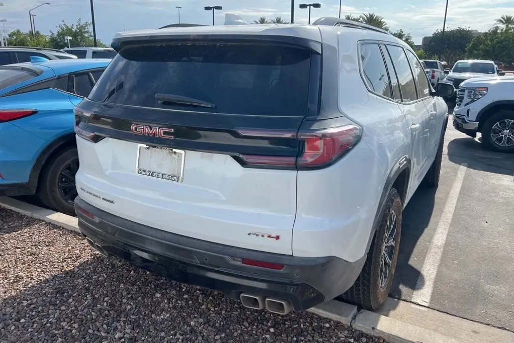 2024 Gmc Acadia AT4 photo 1