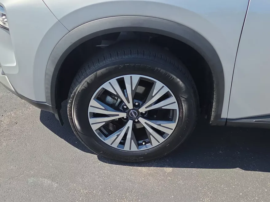 2023 Nissan Rogue SV AWD photo 1