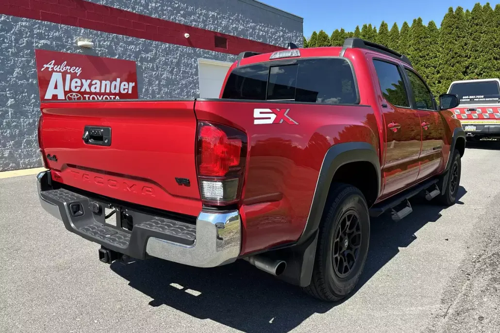 2023 Toyota Tacoma 4x4 SR5 Double Cab V6 photo 1