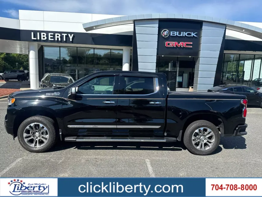 2024 Chevrolet Silverado 1500 High Country photo 1