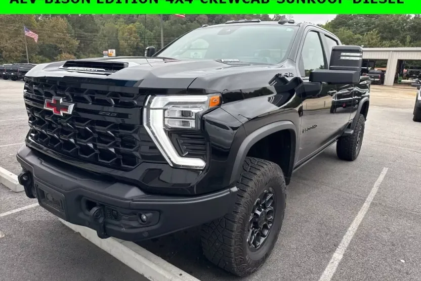 2025 Chevrolet Silverado 2500HD ZR2 photo 1