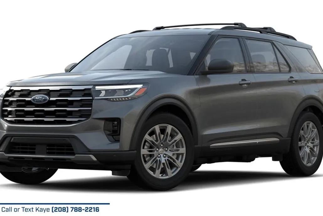2025 Ford Explorer photo 1