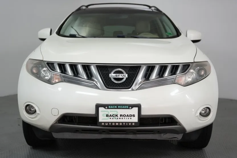2010 Nissan Murano SL photo 1