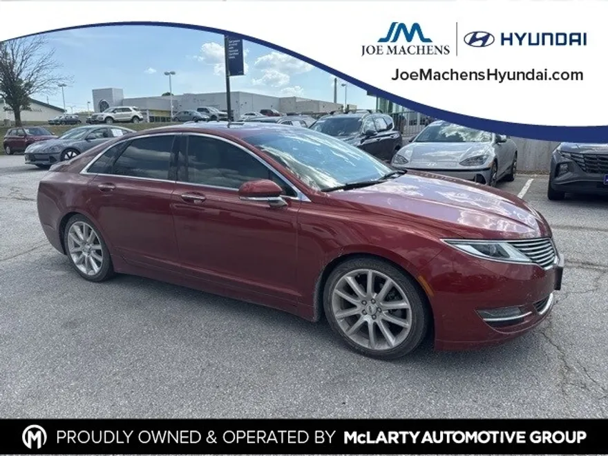 2014 Lincoln MKZ Base photo 1