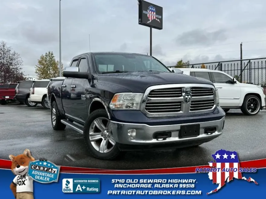 2013 Ram 1500 SLT photo 1
