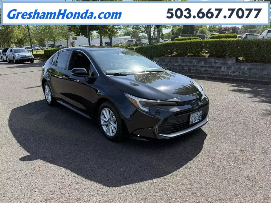 2023 Toyota Corolla Hybrid XLE photo 1