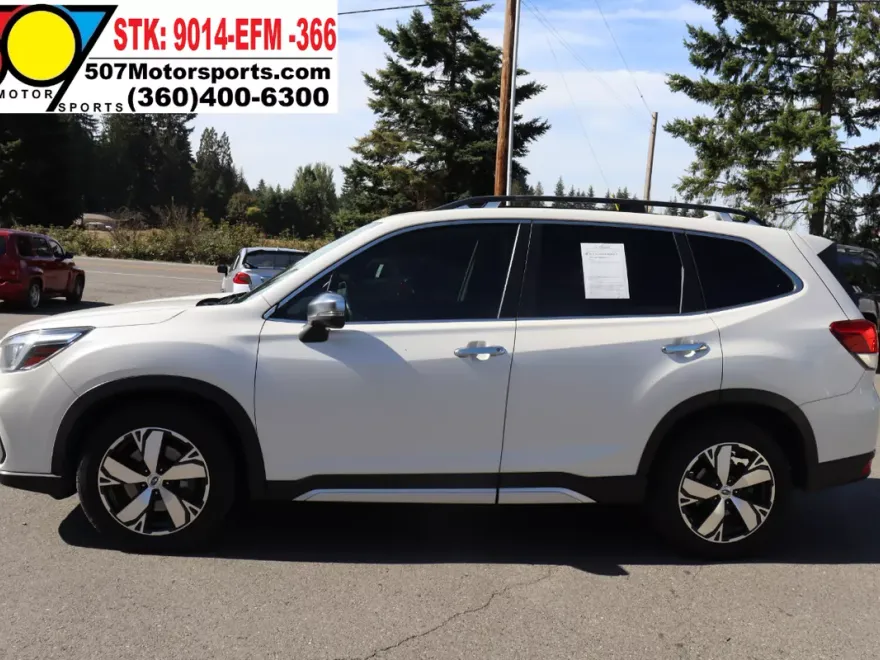 2019 Subaru Forester Touring photo 1