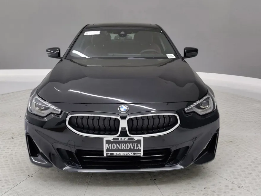 2025 Bmw 230i Coupe photo 1