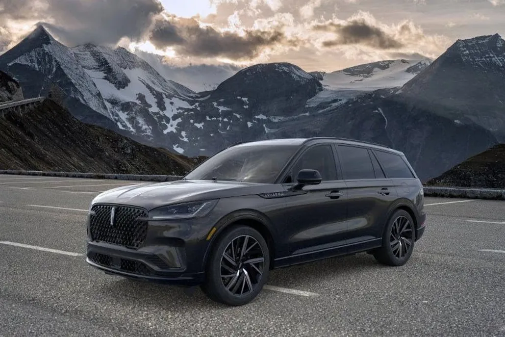 2025 Lincoln Aviator Black Label photo 1