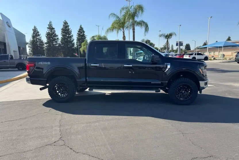 2024 Ford F-150 XLT photo 1