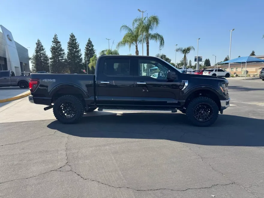 2024 Ford F-150 XLT photo 1
