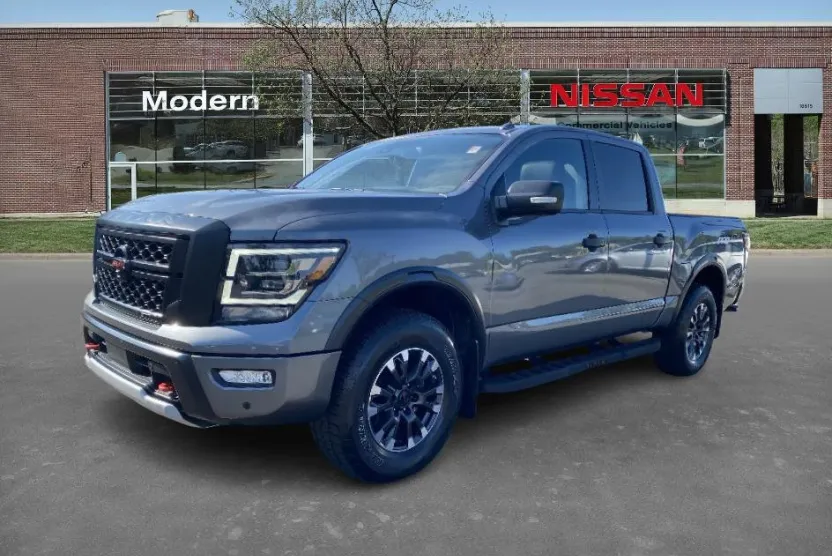 2021 Nissan Titan PRO-4X photo 1