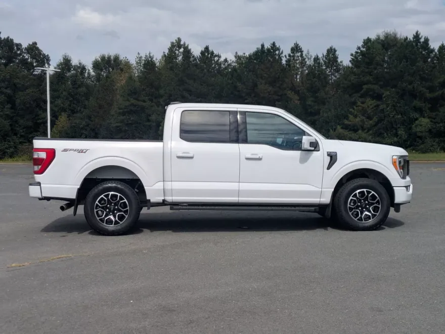 2022 Ford F-150 Lariat photo 1