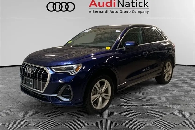 2023 Audi Q3 S line Premium Plus photo 1