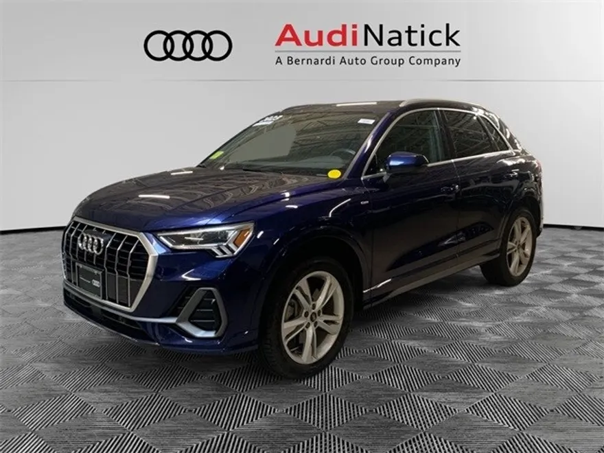 2023 Audi Q3 S line Premium Plus photo 1