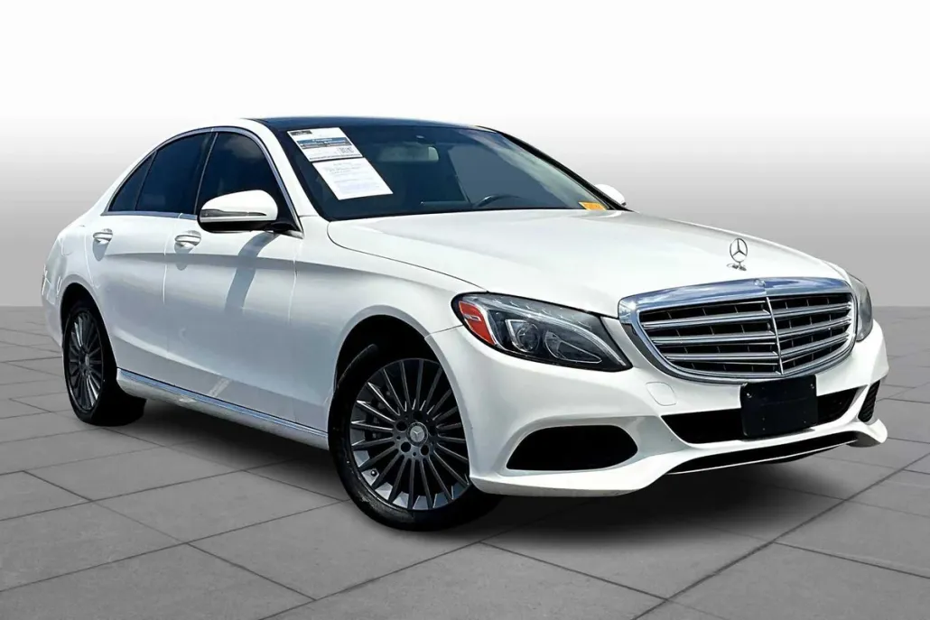 2016 Mercedes Benz C 300 Sport photo 1