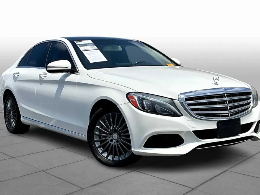 2016 Mercedes Benz C 300 Sport photo 1