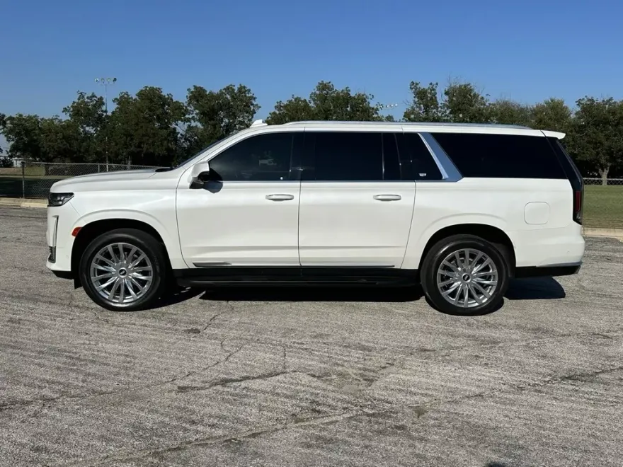 2023 Cadillac Escalade ESV Premium Luxury photo 1