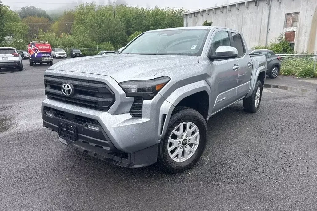 2024 Toyota Tacoma 4x4 SR5 Double Cab photo 1