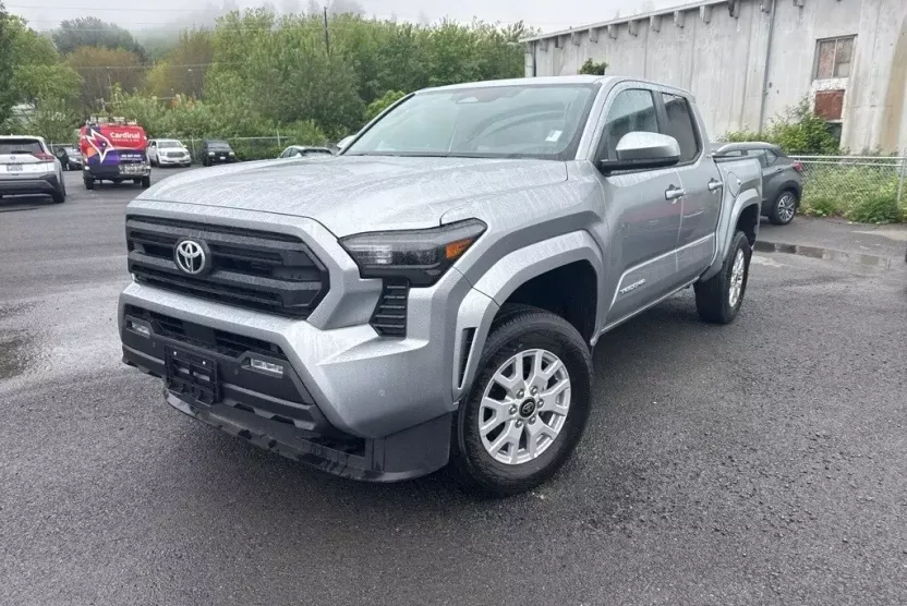 2024 Toyota Tacoma 4x4 SR5 Double Cab photo 1