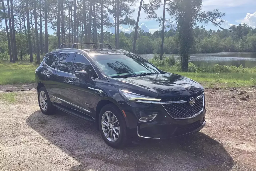 2022 Buick Enclave Avenir photo 1