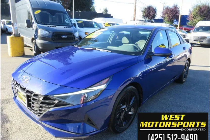 2021 Hyundai Elantra SEL photo 1