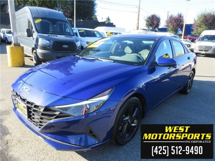 2021 Hyundai Elantra SEL photo 1