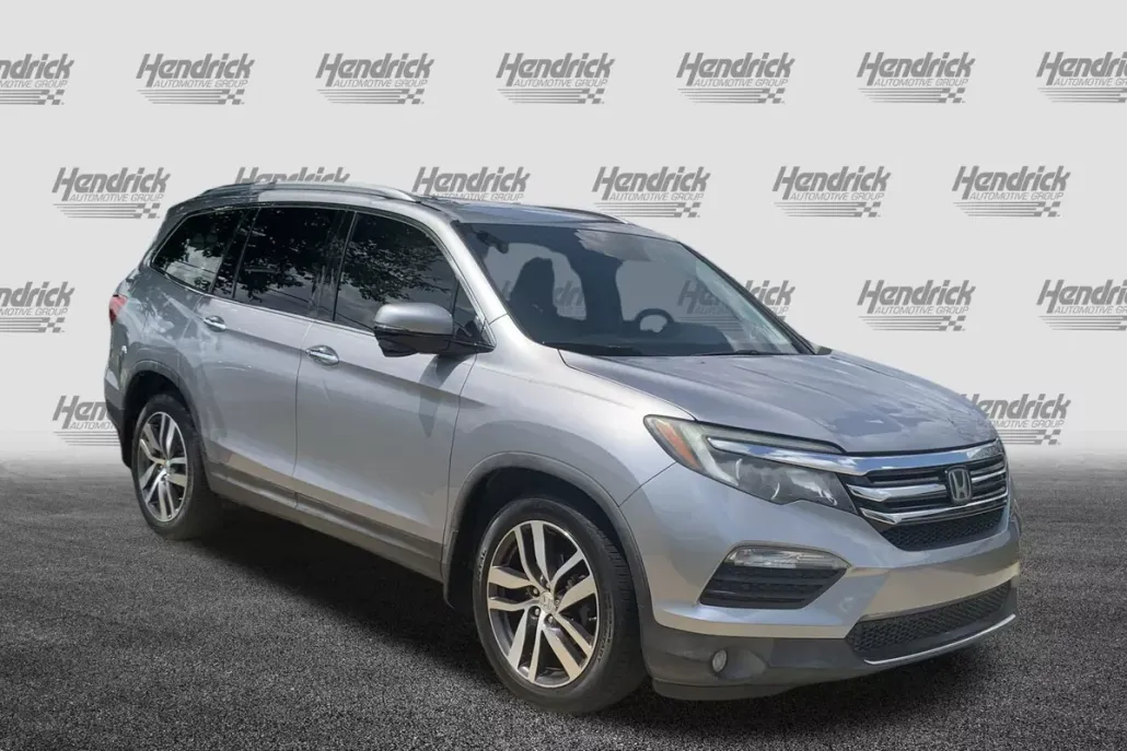 2016 Honda Pilot Touring photo 1