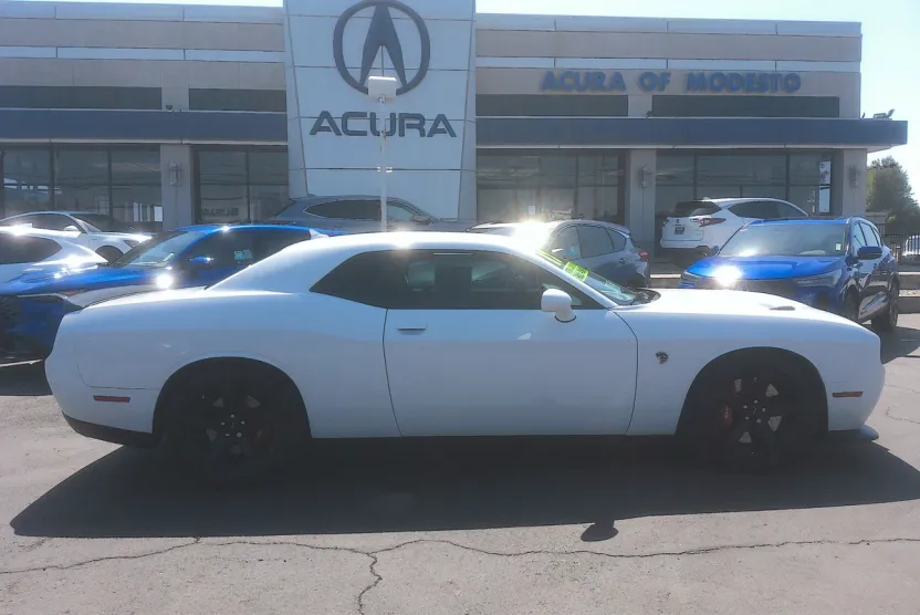 2017 Dodge Challenger SRT8 Hellcat photo 1