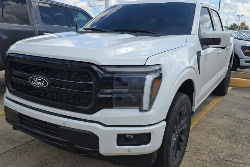 2025 Ford F-150 Lariat photo 1