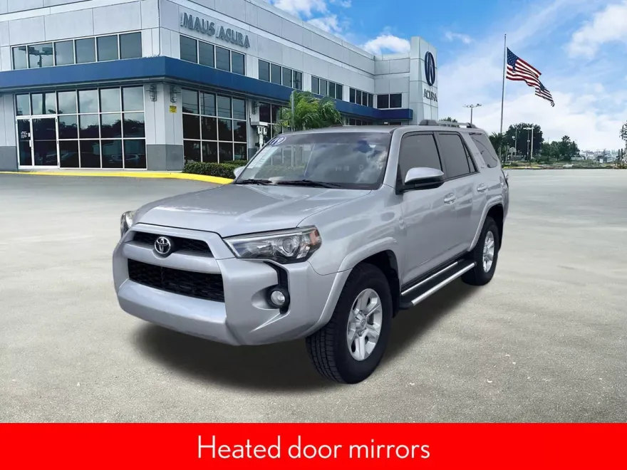 2019 Toyota 4Runner SR5 photo 1