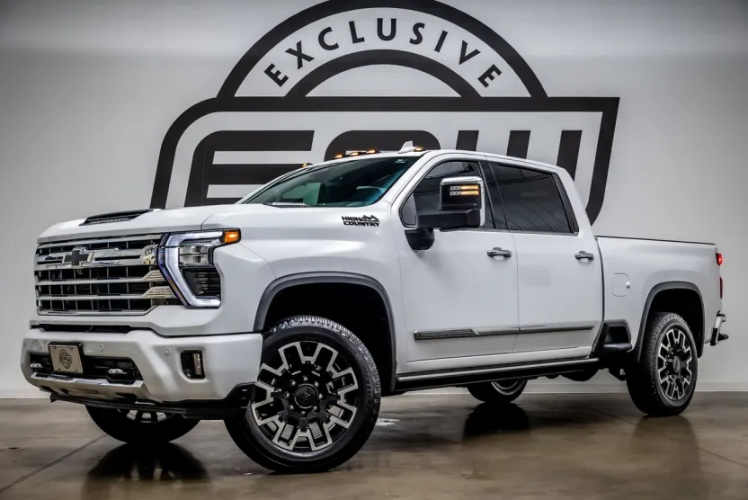 2024 Chevrolet Silverado 2500HD High Country photo 1