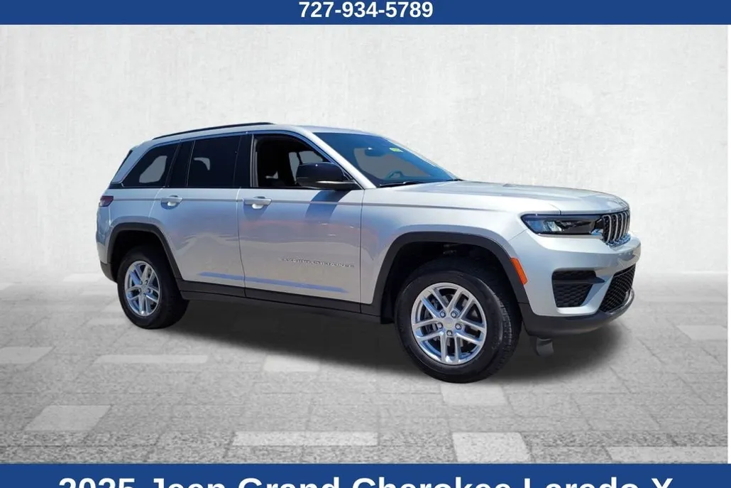 2025 Jeep Grand Cherokee Laredo X photo 1