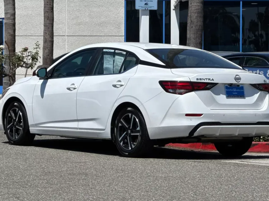 2024 Nissan Sentra SV photo 1