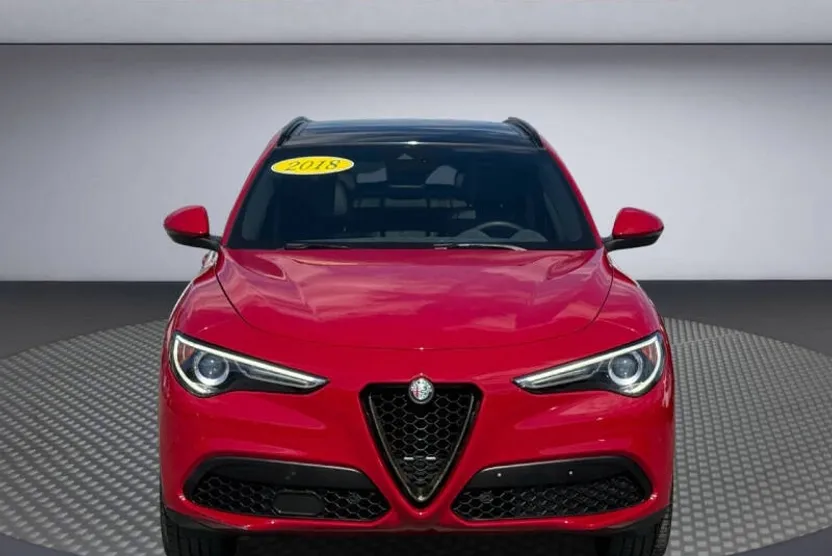 2018 Alfa Romeo Stelvio Ti Sport photo 1