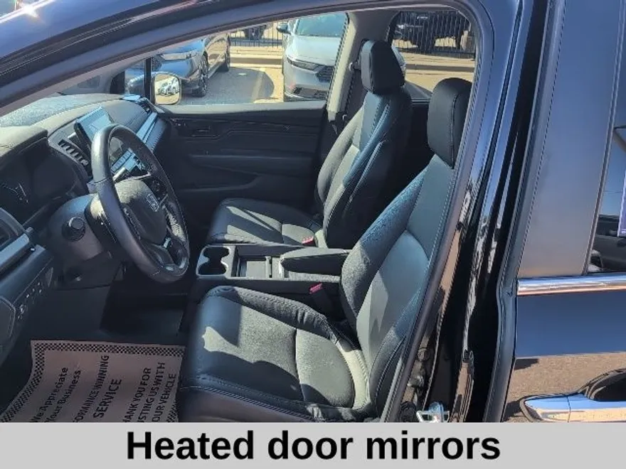 2024 Honda Odyssey Touring photo 1