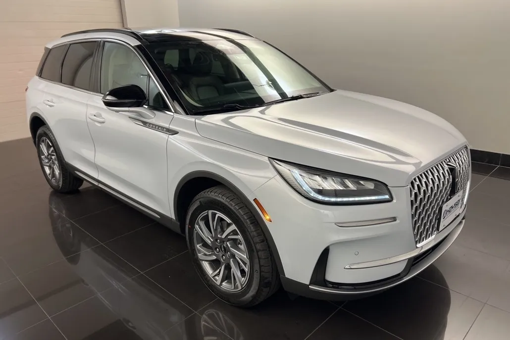 2025 Lincoln Corsair Premiere photo 1