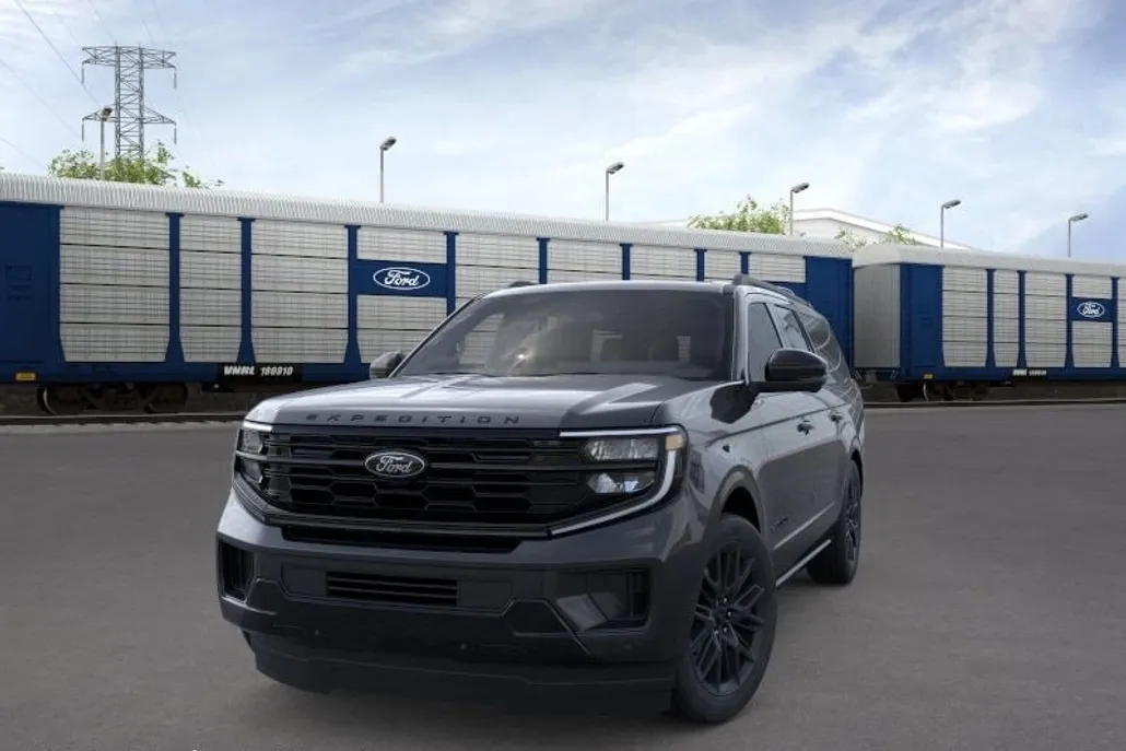 2025 Ford Expedition MAX Platinum photo 1