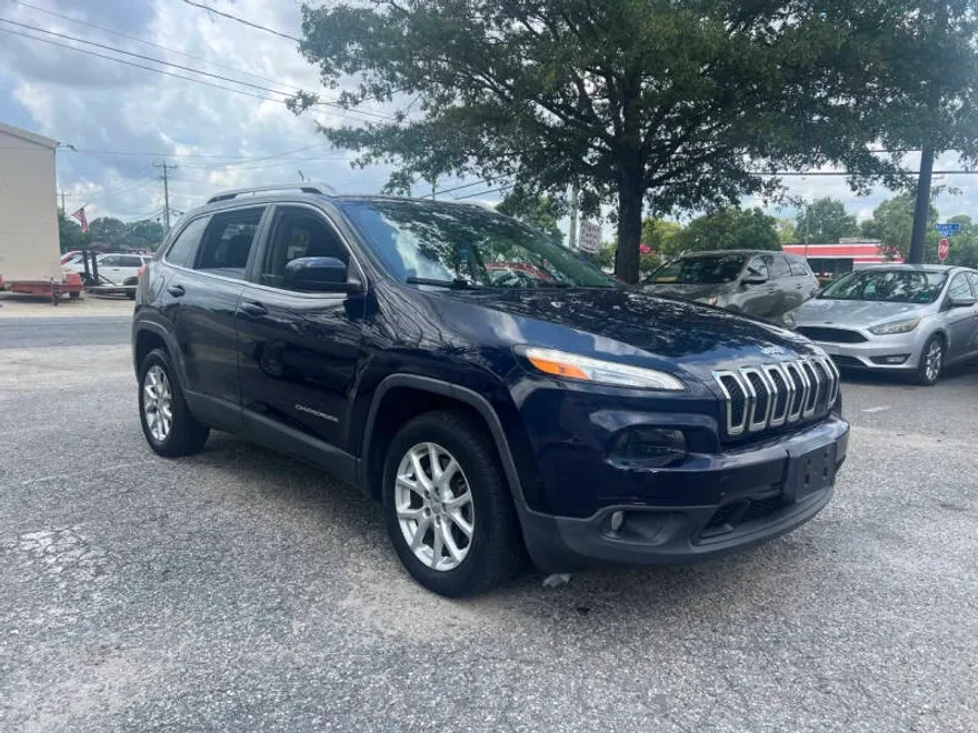 2014 Jeep Cherokee Altitude photo 1