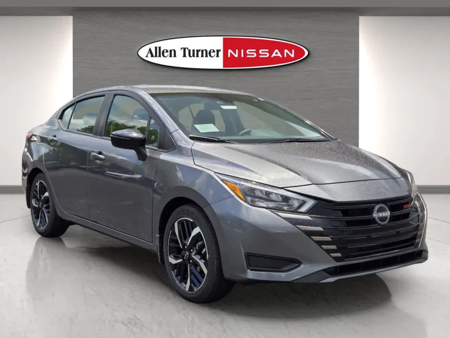 2025 Nissan Versa SR photo 1