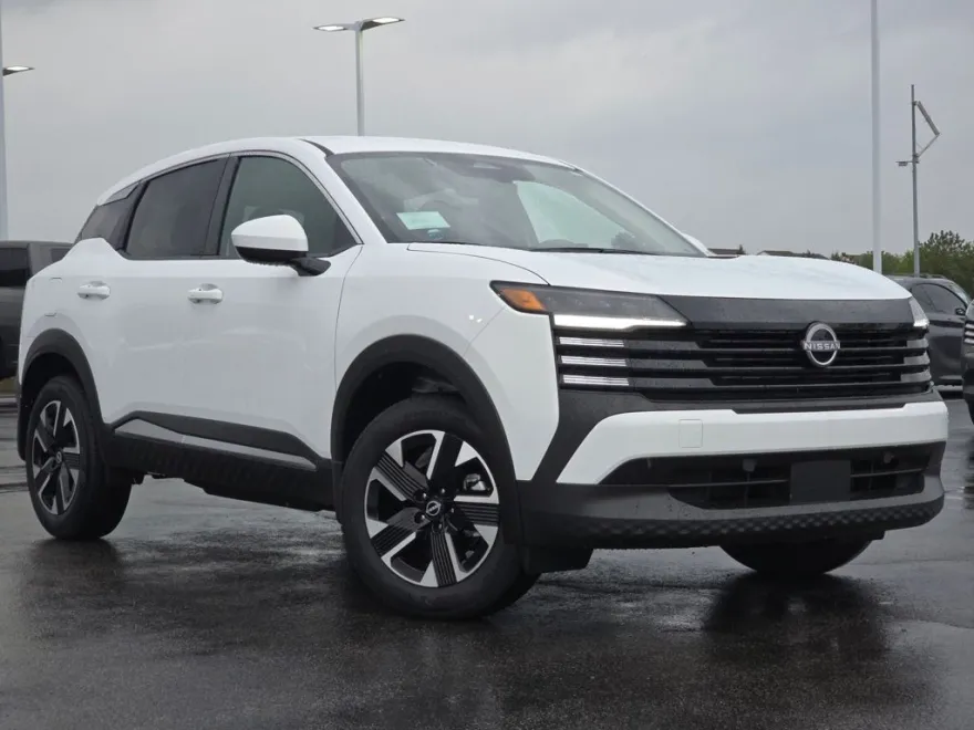 2025 Nissan Kicks SV photo 1