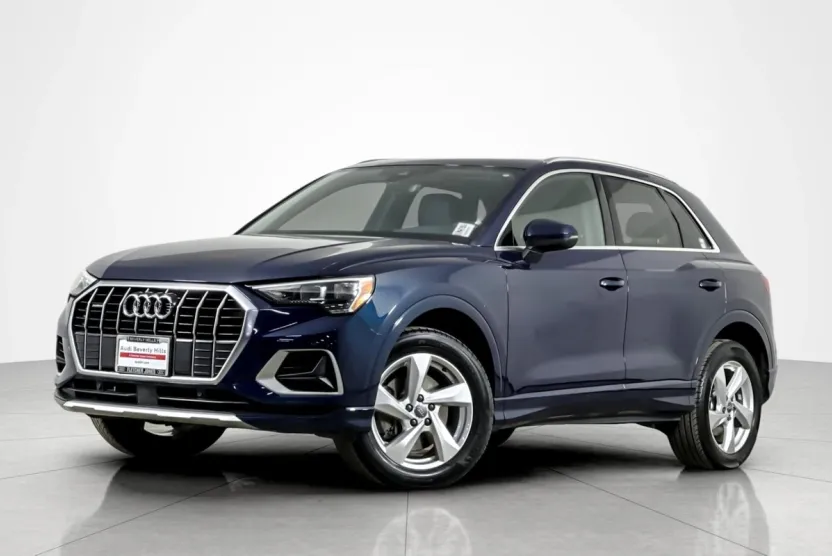 2020 Audi Q3 Premium 45 TFSI photo 1