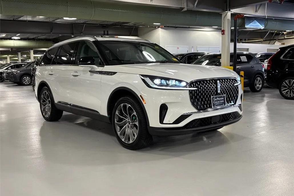 2025 Lincoln Aviator Reserve photo 1