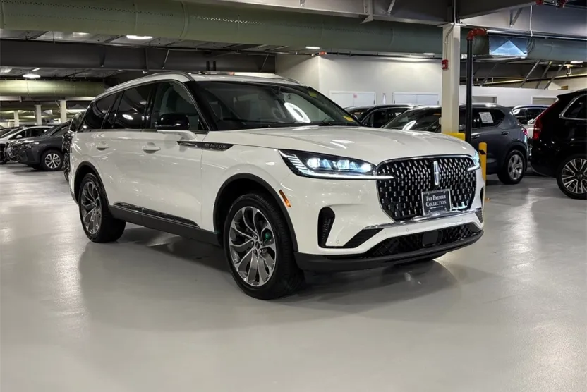 2025 Lincoln Aviator Reserve photo 1