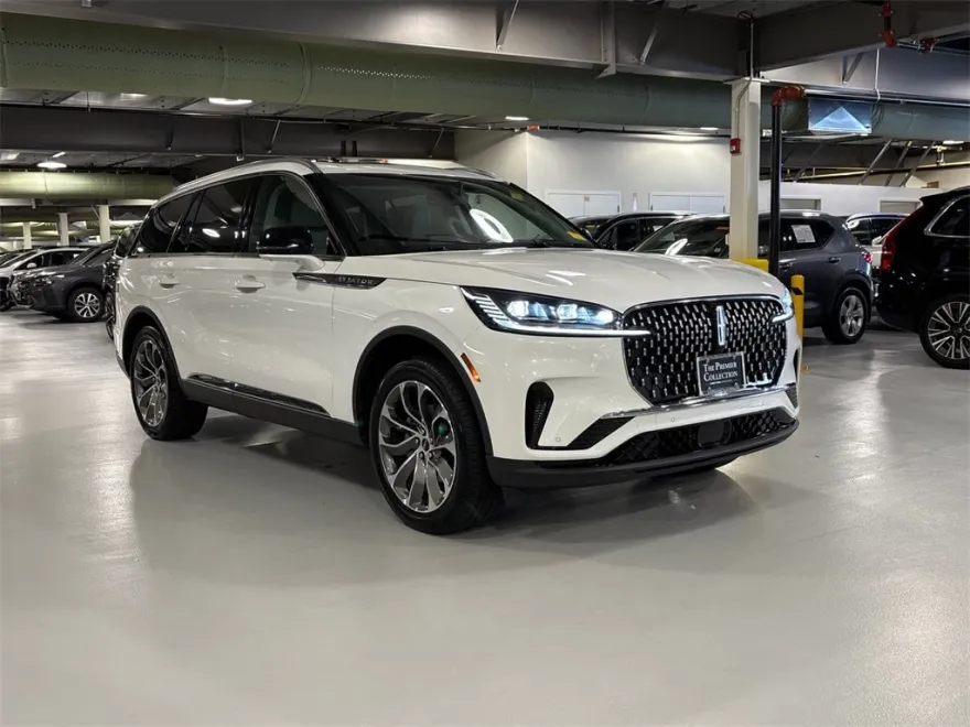 2025 Lincoln Aviator Reserve photo 1