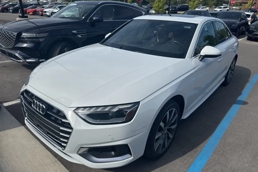 2021 Audi A4 40 Premium Plus Quattro photo 1